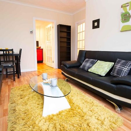 Premier - Chapel Apartment With Driveway! Cleland Bagian luar foto