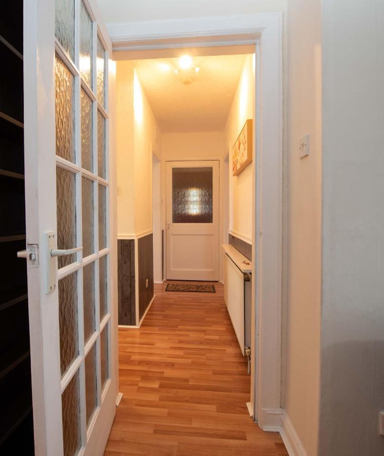 Premier - Chapel Apartment With Driveway! Cleland Bagian luar foto