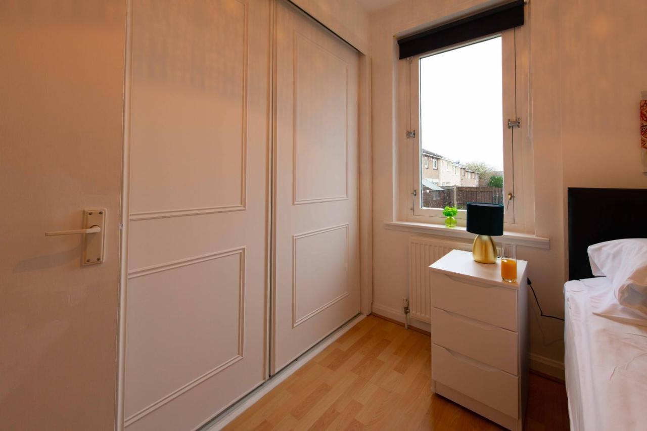 Premier - Chapel Apartment With Driveway! Cleland Bagian luar foto